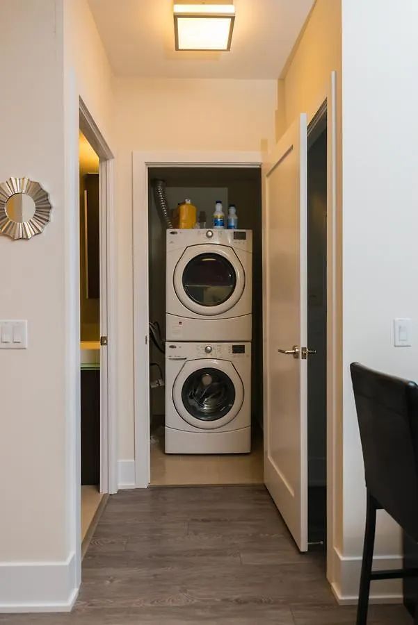 Apartament Sarkar Suites - Cn Tower, Mtcc, Rogers Centre Toronto